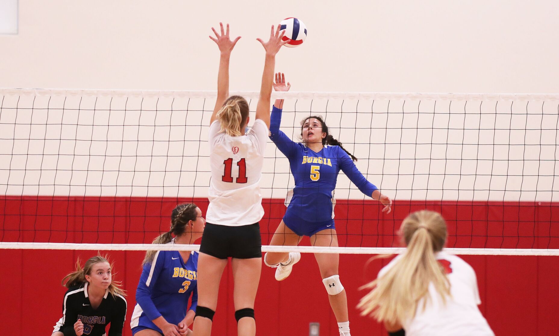 Borgia def. Cor Jesu 25-21, 25-20, 27-25